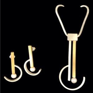 EUC...Womens Art deco inspired Gold and Silver Geometric Jewelry Set